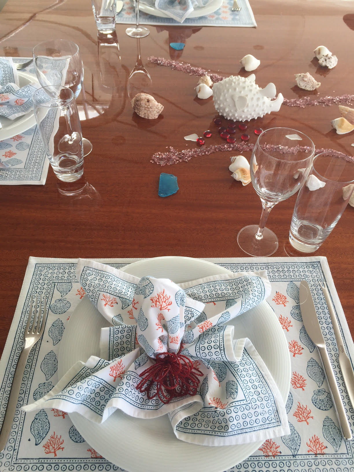 Gorgeous Table setting on Kai