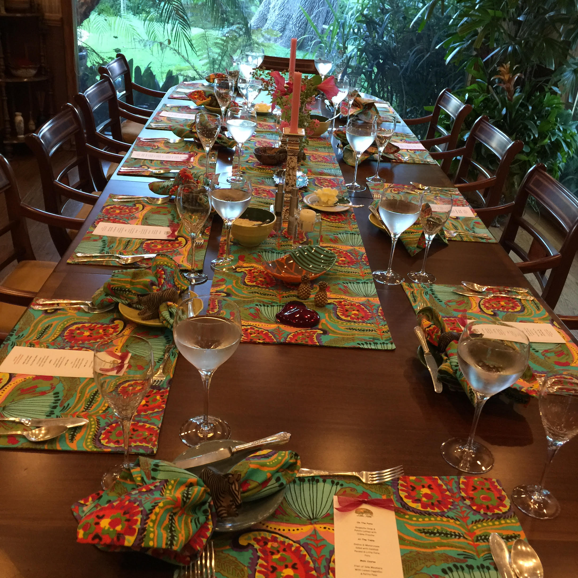 Little Farm Dinner Table with South african Napkin holders